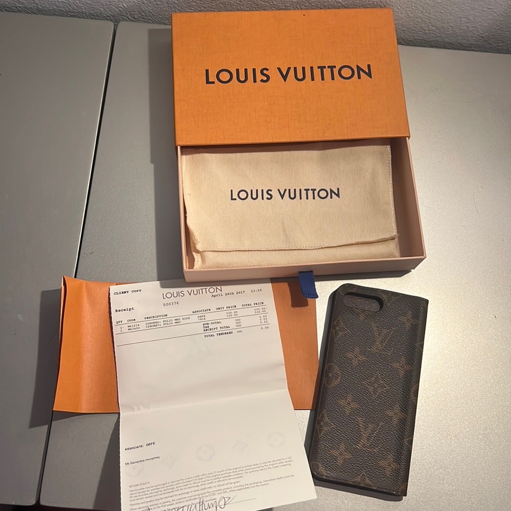 Louis Vuitton Folio Case
